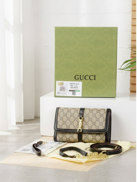 Gucci Jackie 1961 wallet on chain